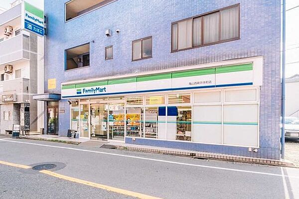 ファミリーマート 亀山西新井本町店 240m