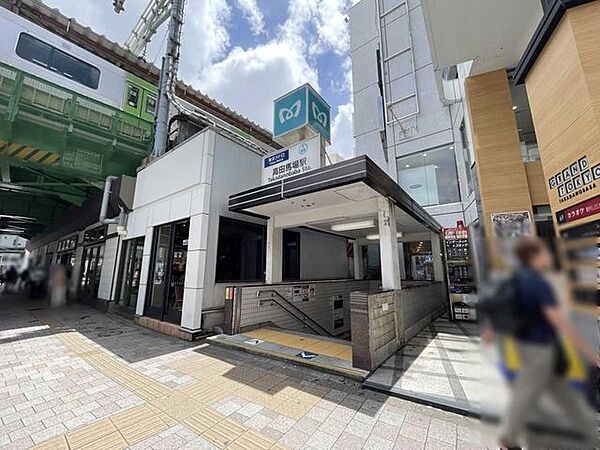 「高田馬場」駅 650m