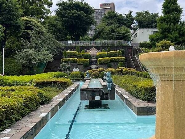 文京区立礫川公園 940m
