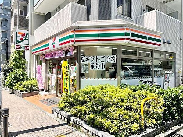 セブンイレブン文京湯島2丁目店 190m
