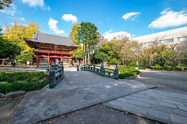 根津神社 260m