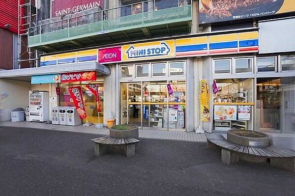 ミニストップ稲毛駅東口店 380m