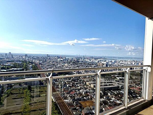 バルコニーより