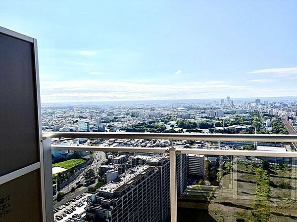 バルコニーより