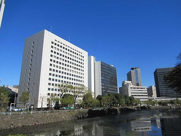 東京法務局、合同庁舎 450m