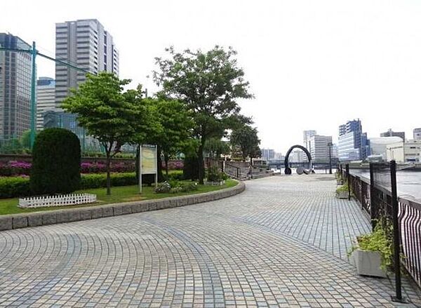 港南公園 660m