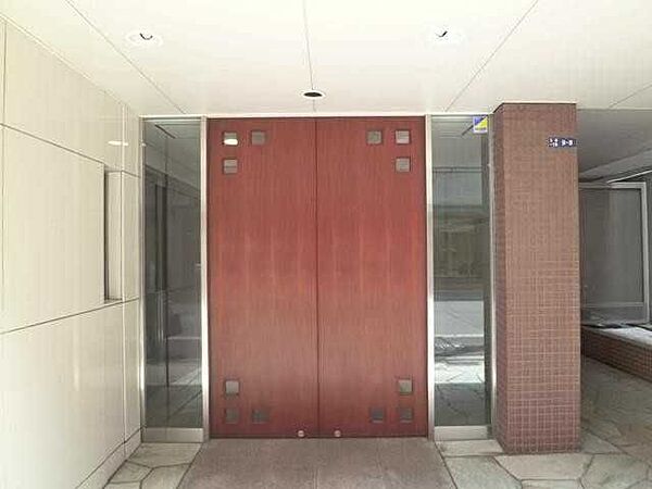 エントランスを拡大表示