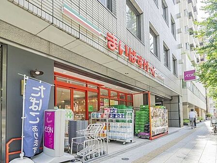 まいばすけっと代々木4丁目店 260m