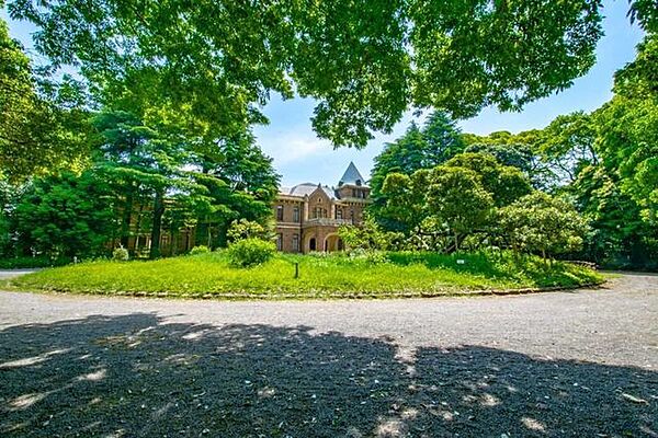 目黒区立駒場公園 950m