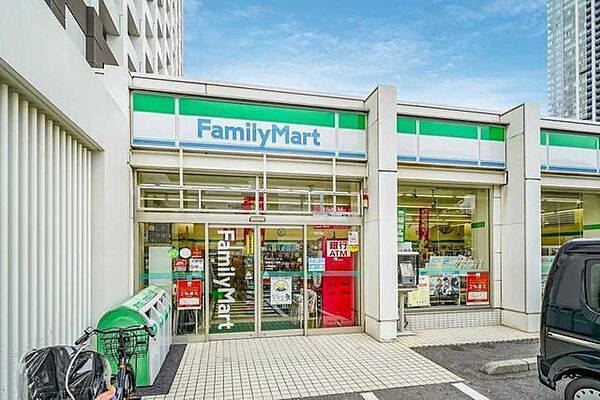 ファミリーマート港南四丁目店 500m