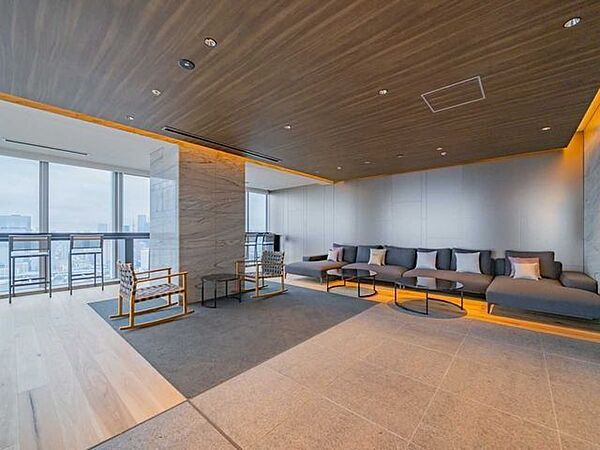 SKY LOUNGE OCEAN