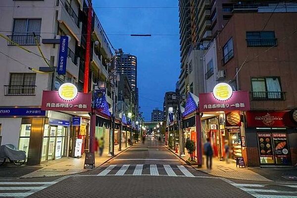 月島仲通商店街 850m