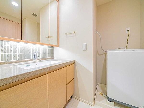 【家具調度品は価格に含まれません】