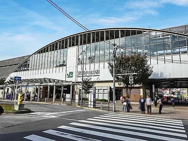 武蔵小金井駅 140m