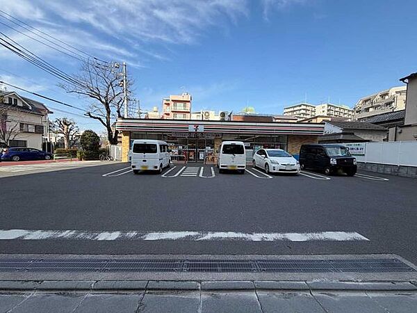 セブンイレブン 荒川西尾久4丁目店 68m
