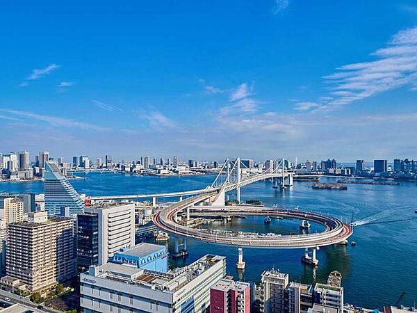 LDKよりレインボーブリッジ(東側)を望む