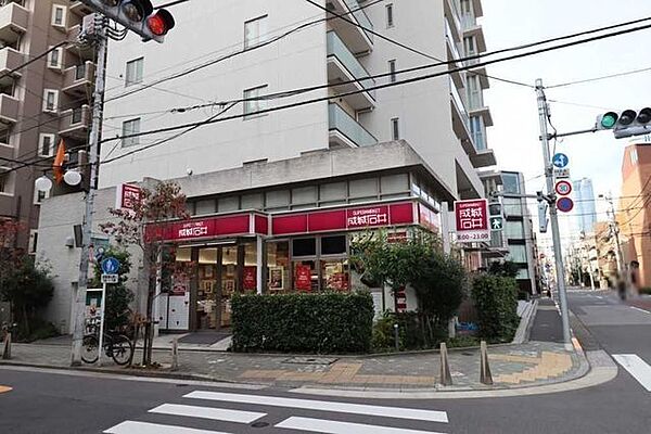 成城石井　東麻布店 420m