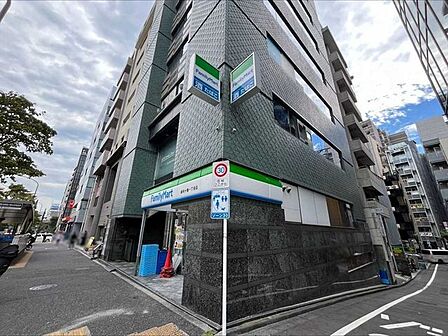 ファミリーマート 麻布十番一丁目店 500m