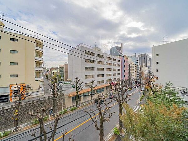 バルコニーから
