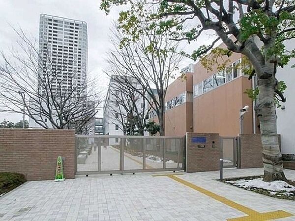 区立港南小学校 350m