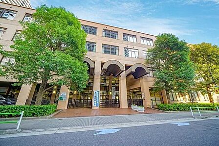 港区立港南中学校 485m