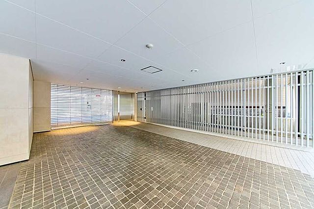 エントランス アトラス恵比寿景丘 1階/-