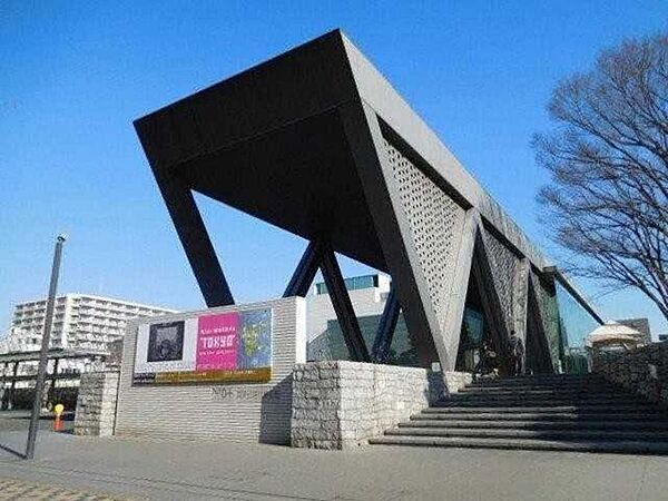 東京都現代美術館 510m