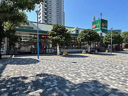 マルエツ 潮見店 900m