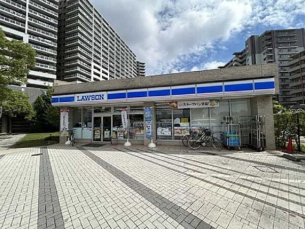 ローソンクレストシティ浦安店 477m