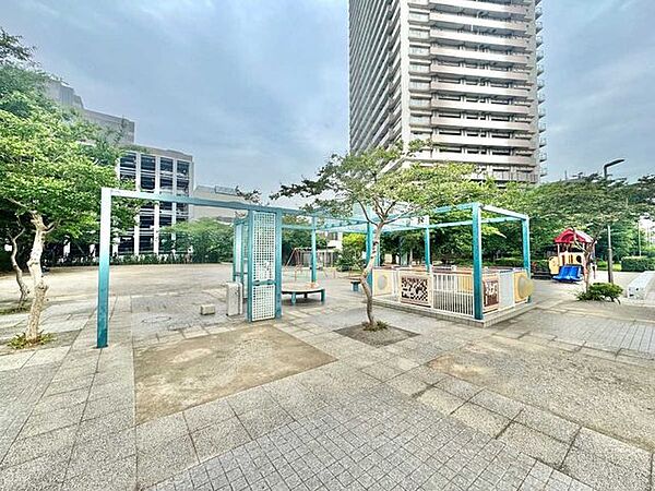 東雲親水公園 70m