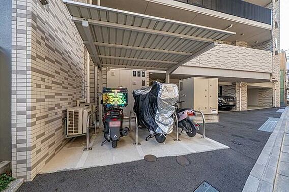 バイク置き場