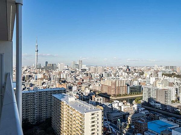 バルコニーより北東側を望む