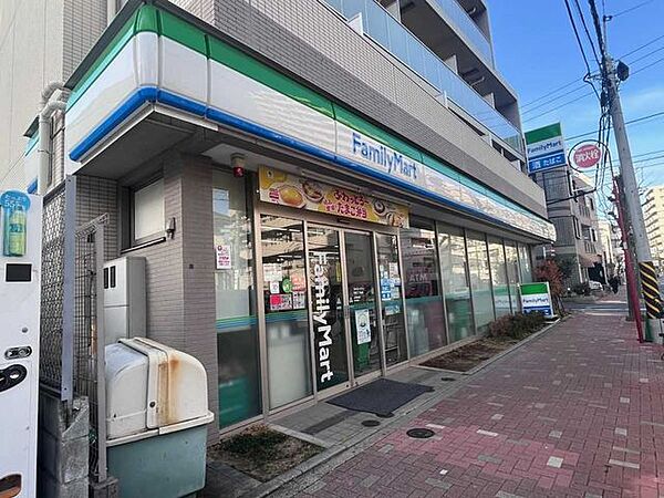 ファミリーマート平野二丁目店 450m
