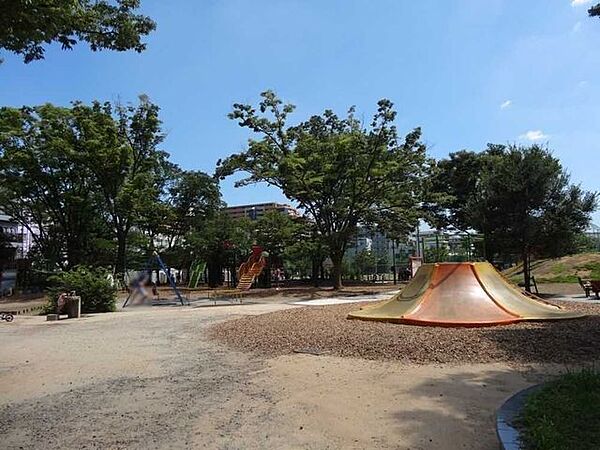 鮫洲運動公園 460m