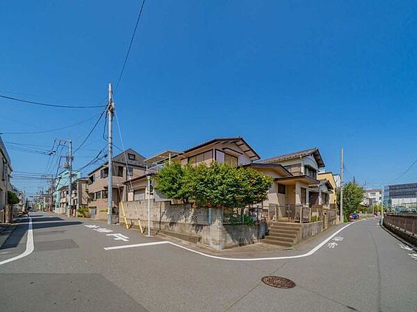 南東側から