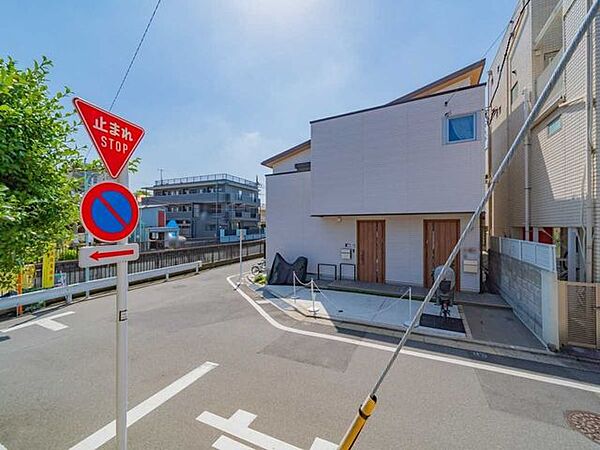 敷地の地盤面（1階）から