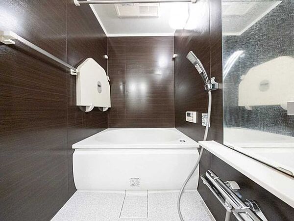 浴室を拡大表示
