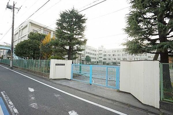 大田区立高畑小学校 180m