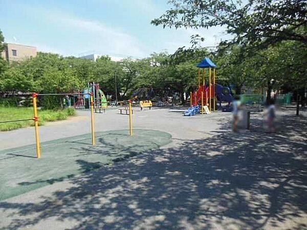 西六郷3丁目公園 130m