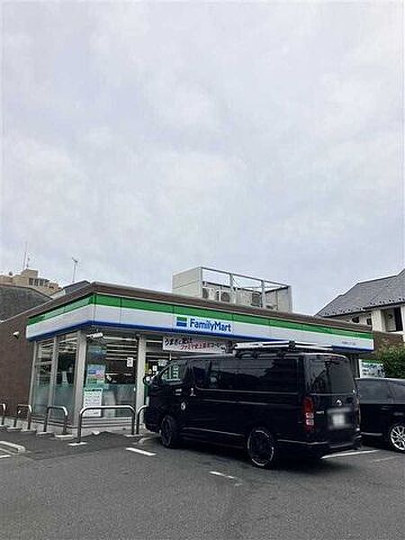 ファミリーマート大田東矢口三丁目店 335m