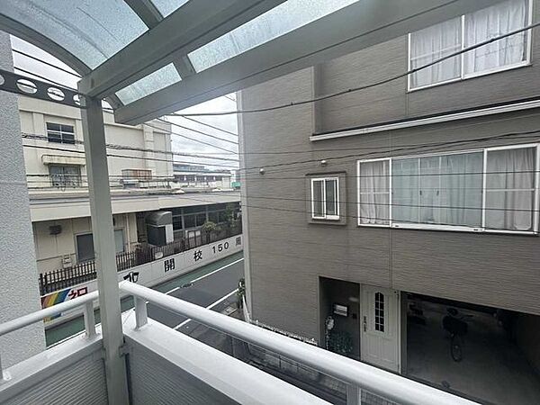 バルコニー