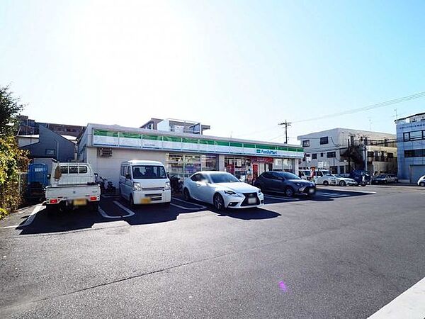 ファミリーマート矢口二丁目店 450m