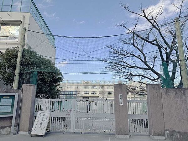 世田谷区立経堂小学校 950m