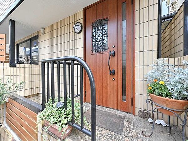 玄関を拡大表示