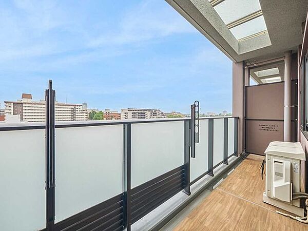8階最上階・南東角住戸