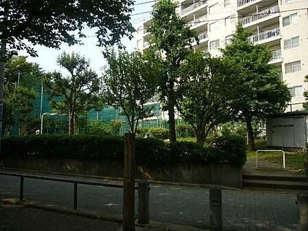 世田谷区立池尻北児童遊園 400m