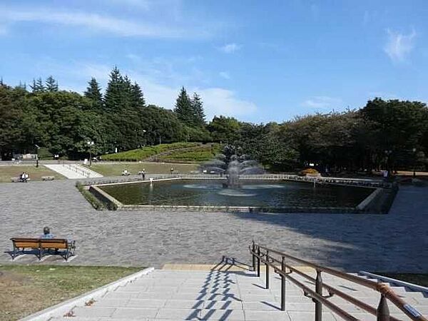 世田谷公園 700m