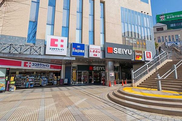 西友成増店 900m