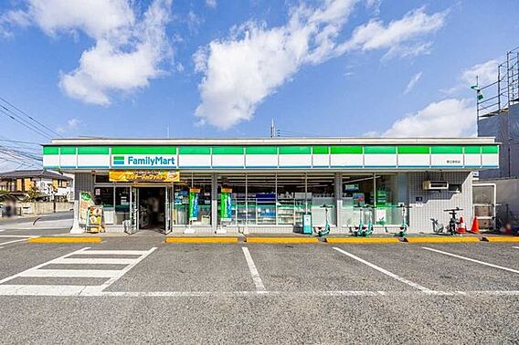 ファミリーマー...