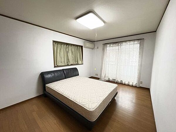 家具調度品は売買価格に含まれません。